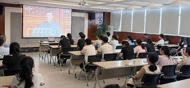 铭记历史，砥砺前行——怡杉环保集体观看抗战胜利80周年阅兵纪实